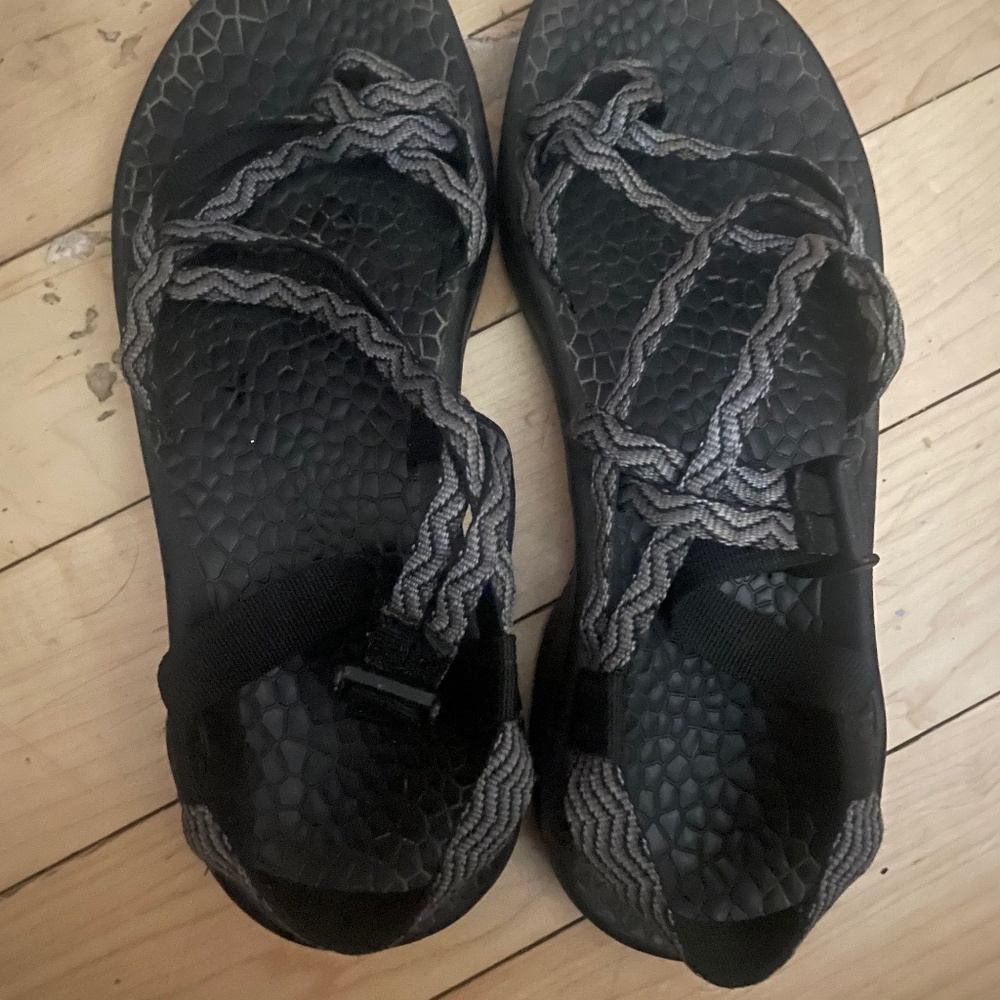 Womens Black Chacos
